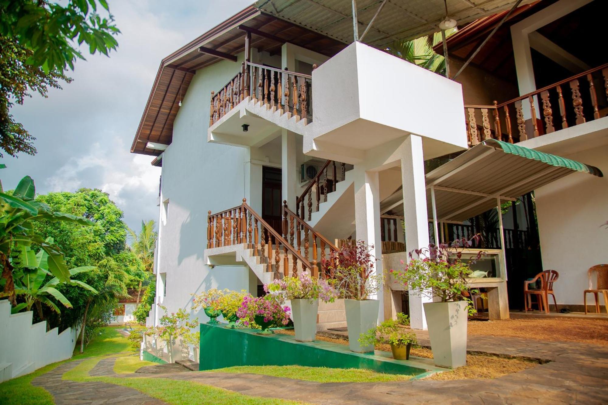 Rockery Villa Ayurveda 벤토타 외부 사진