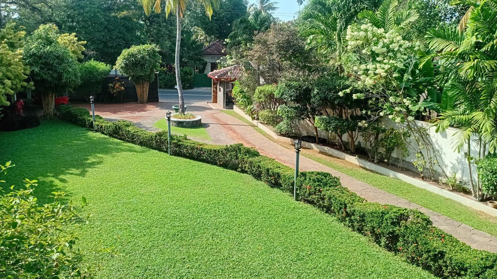 Rockery Villa Ayurveda 벤토타 외부 사진