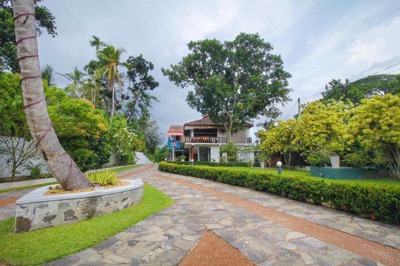 Rockery Villa Ayurveda 벤토타 외부 사진